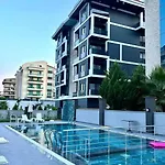 Nerida Homes *
